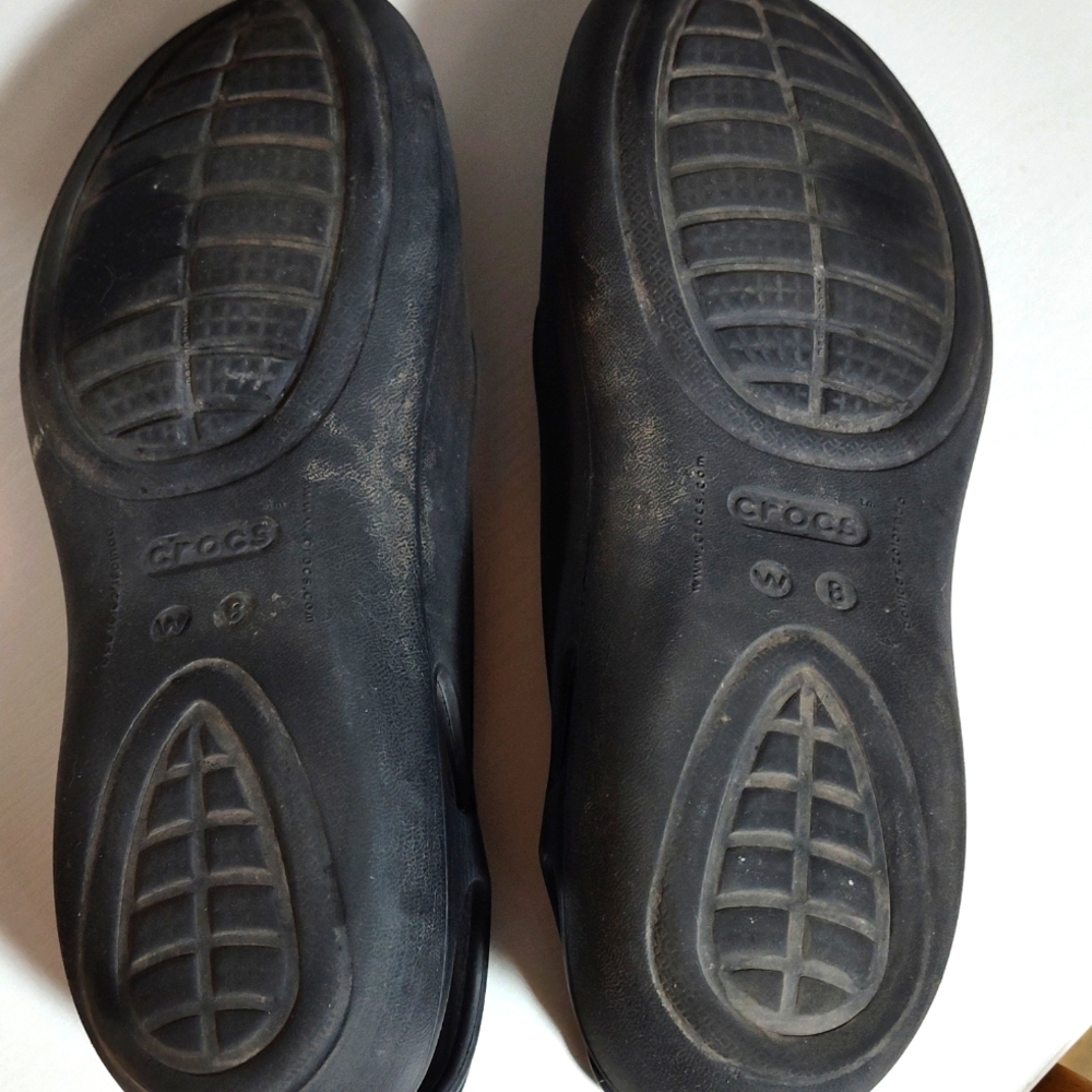 Low Profile Crocs - Picture 2 of 4